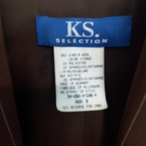 Blu's brown pin striped pant suit - Picture 6 of 8